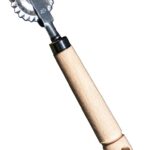 Rotella tagliapasta festonata diritta con manico in legno