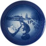 ROYAL COPENHAGEN PIATTO DI NATALE 2017 - Walk at the Lakes